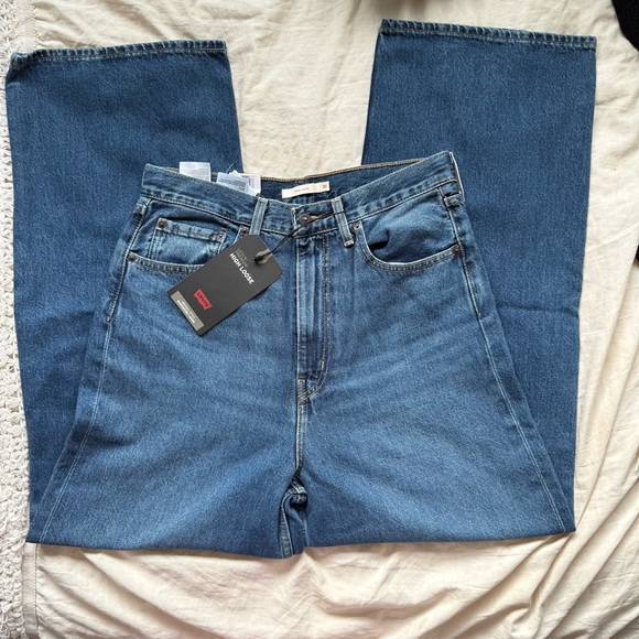 Women's Levi’s Premium High Loose Jeans - Picture 3 of 4